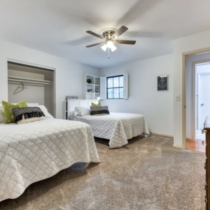 Double Bedroom (1)